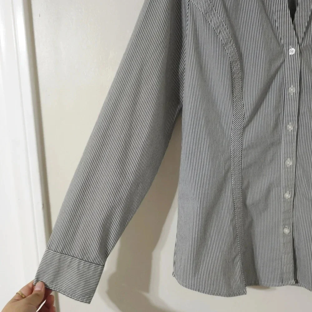 ✨️4/$20. Original Essential Shirt, Button Down Career Wear, Fitted Pin Stripe, M - Picture 7 of 15